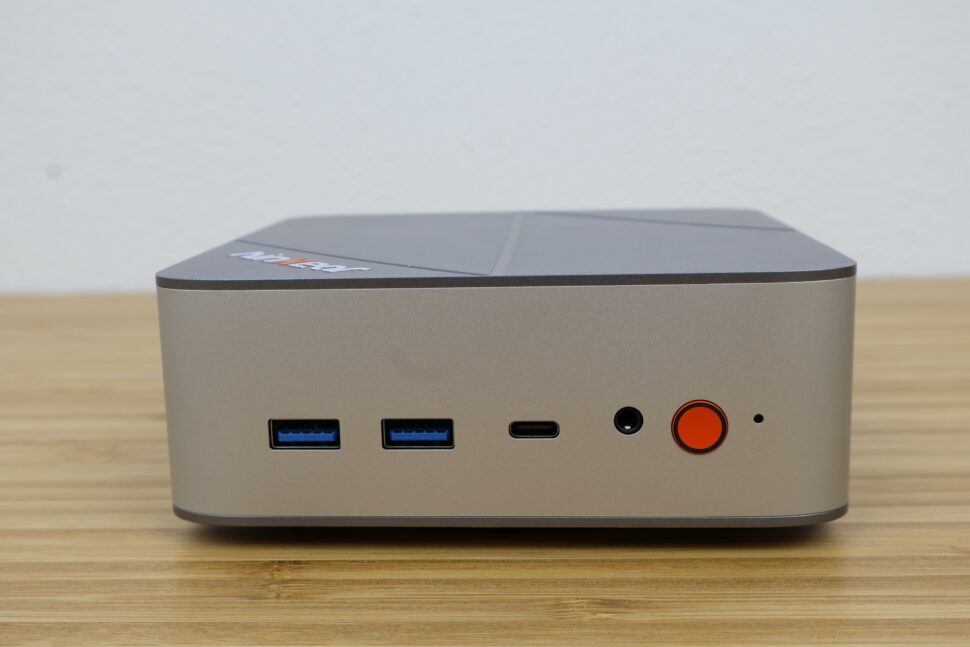 Ninkear M8 Mini PC Anschluesse 1