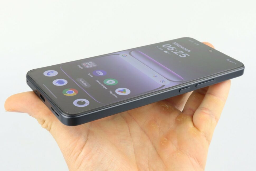 OnePlus Nord CE 5 Test Hand