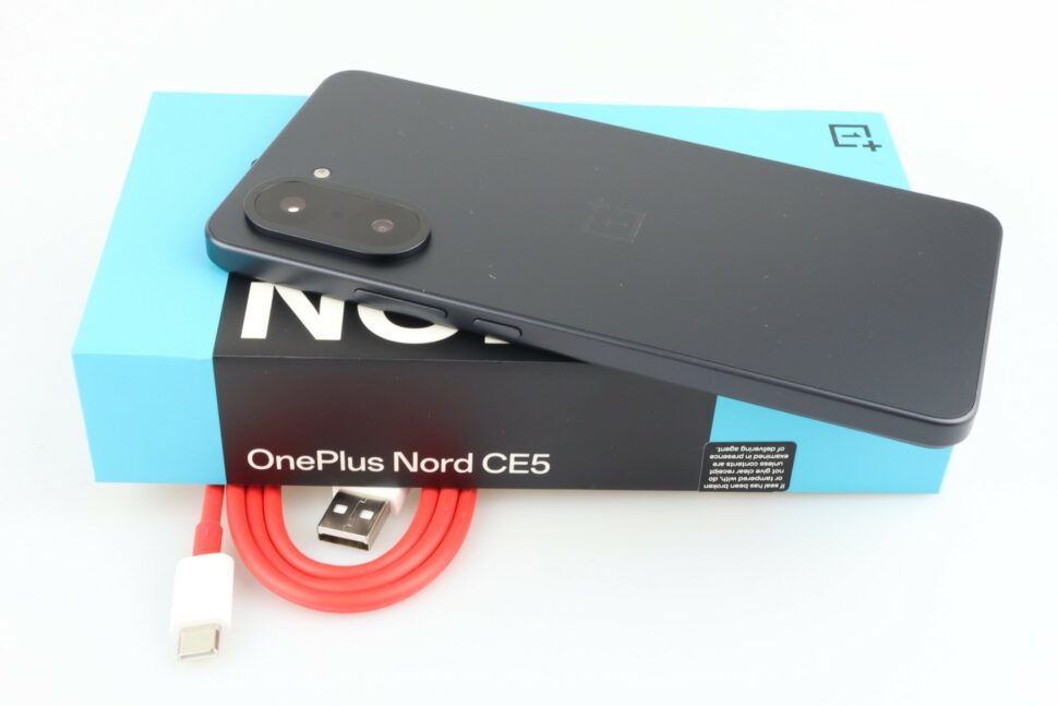 OnePlus Nord CE 5 Test Lieferumfang
