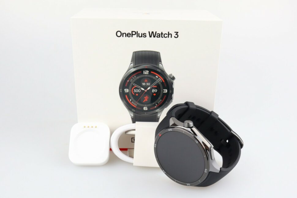 OnePlus Watch 3 Test Produktfotos Lieferumfang