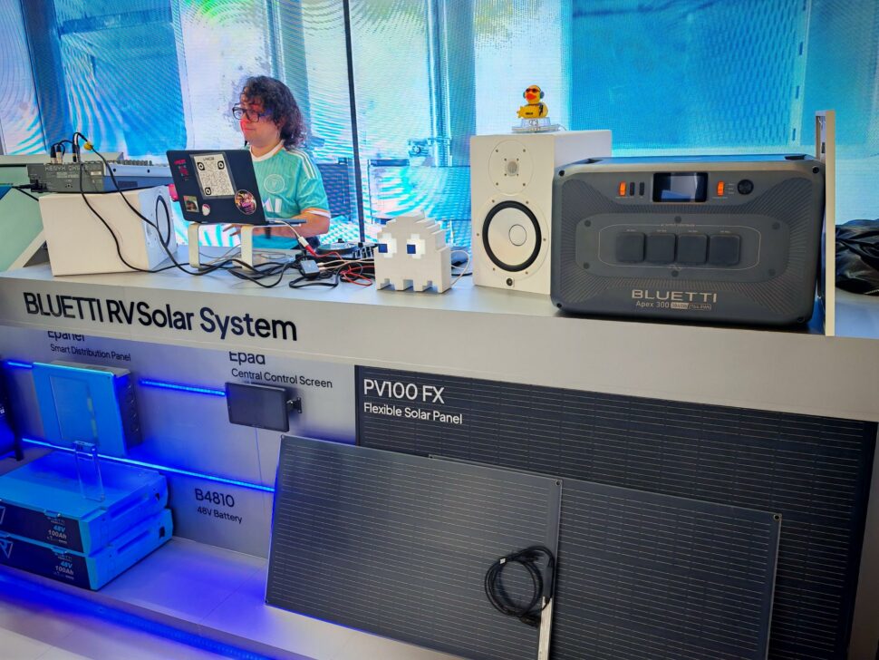 Bluetti RV Solar System 4