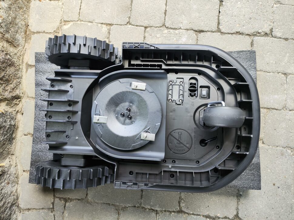 Eufy E15 Unterseite 1