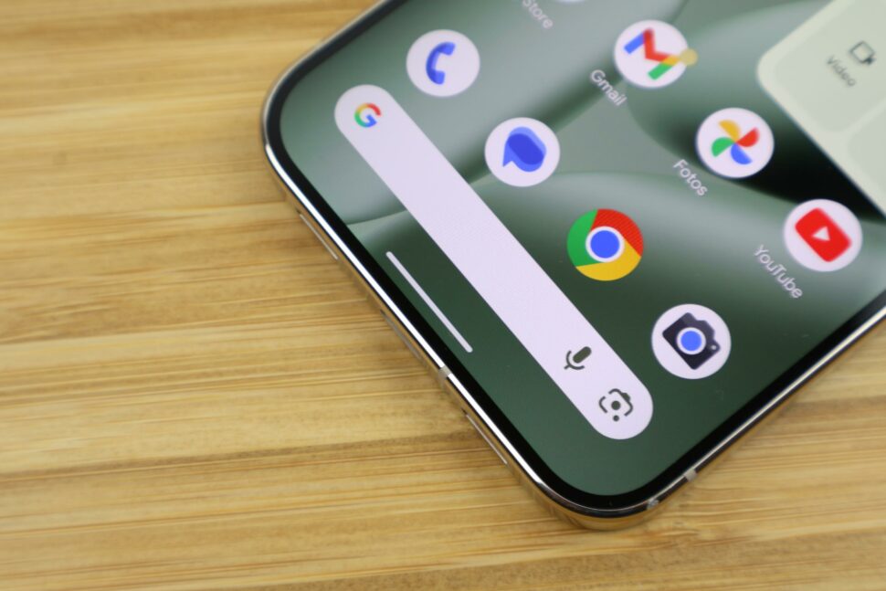 Google Pixel 10 Pro XL Display Raender 2