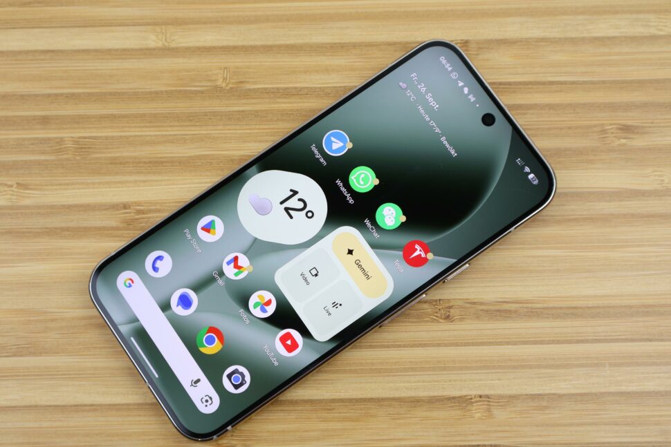 Google Pixel 10 Pro XL Display Raender 5