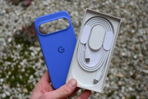 Google Pixel 10 Lieferumfang mit Huelle