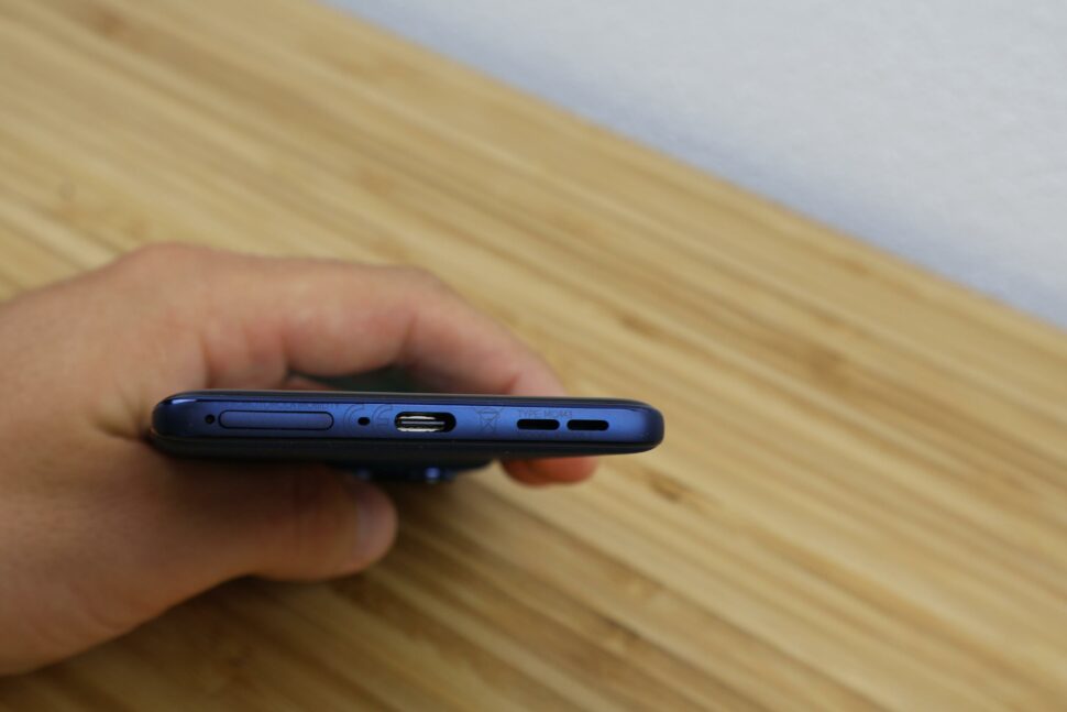 Motorola Edge 60 Verarbeitung Anschluesse 3
