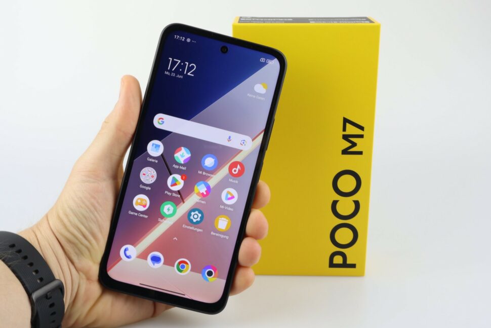 Poco M7 Test Hand 1