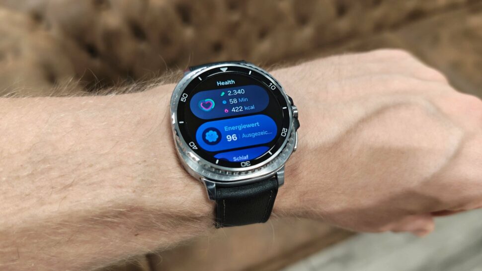 Samsung Galaxy Watch 8 Classic Test Display