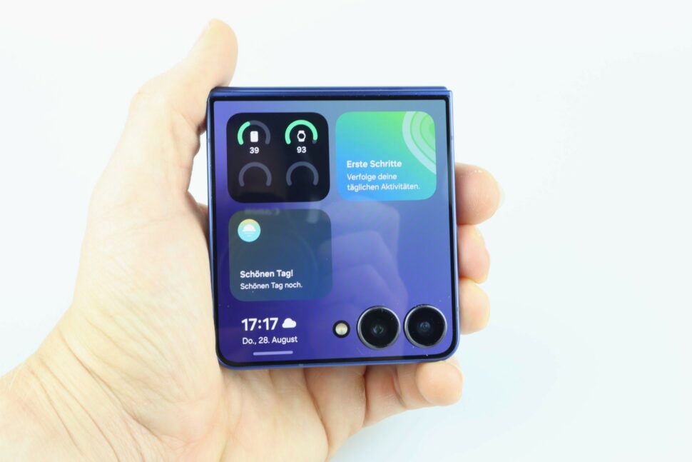 Samsung Galaxy Z Flip 7 Test Display 1
