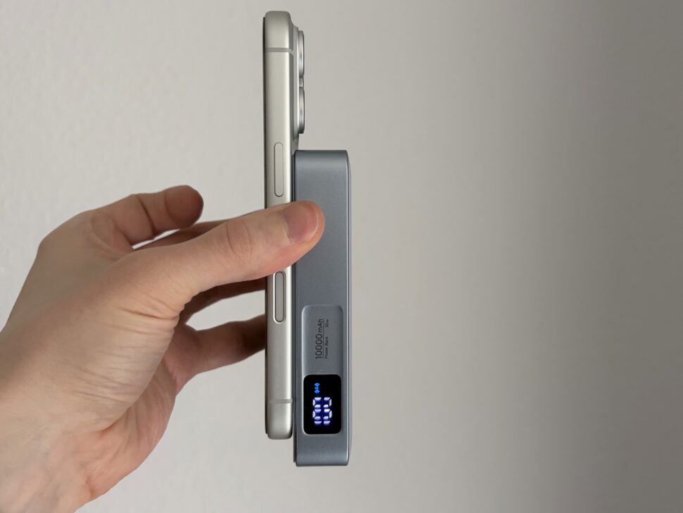 Ugreen Qi2.2 Powerbank Design 5