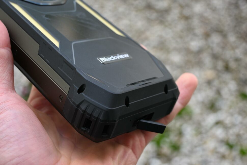 Blackview Xplore 2 Projector Test 14