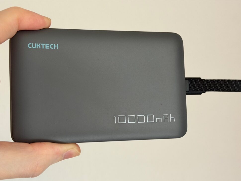 Cuktech MagSafe Powerbank Design 1