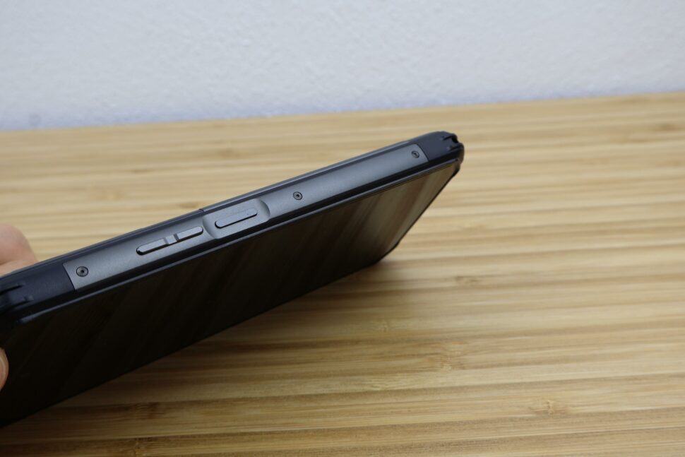 AGM G3 Pro Design Verarbeitung Buttons 1