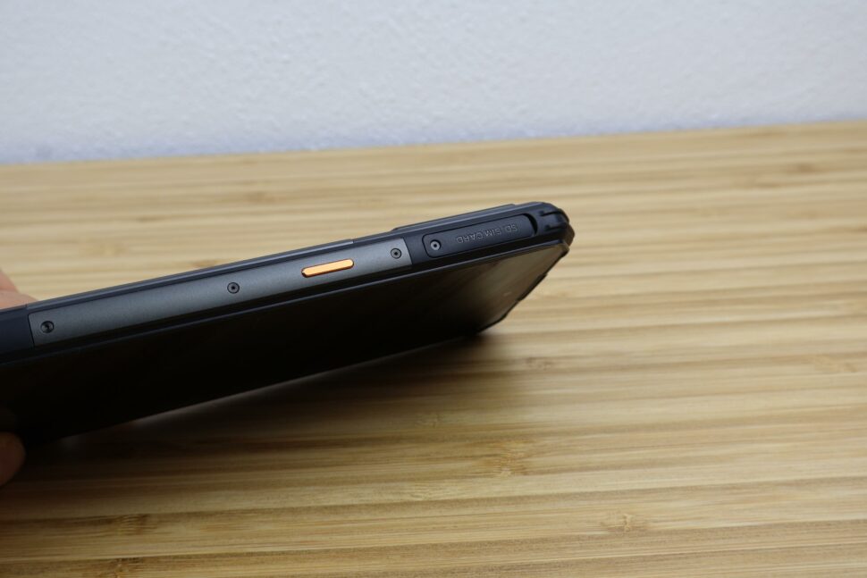 AGM G3 Pro Design Verarbeitung Buttons 2