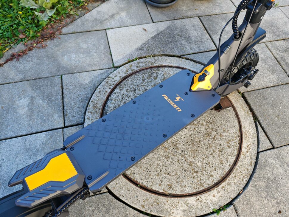 Ausom L1 ABE Design Verarbeitung 2 Ausom L1 ABE Design Verarbeitung 2