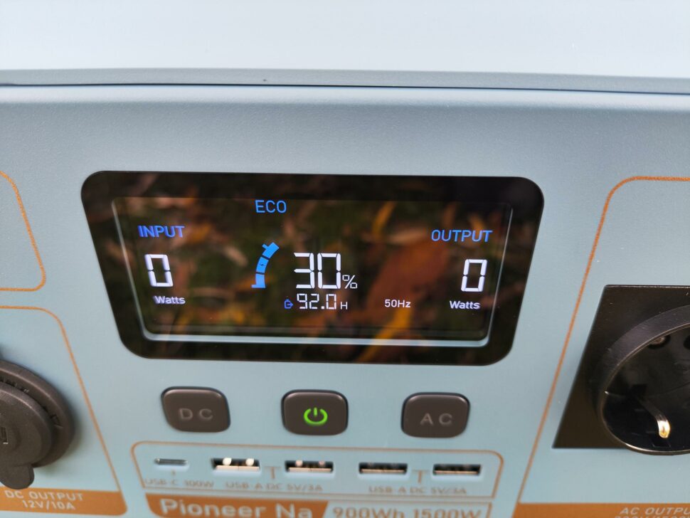 Bluetti Pioneer Na Display 1 Bluetti Pioneer Na Display 1