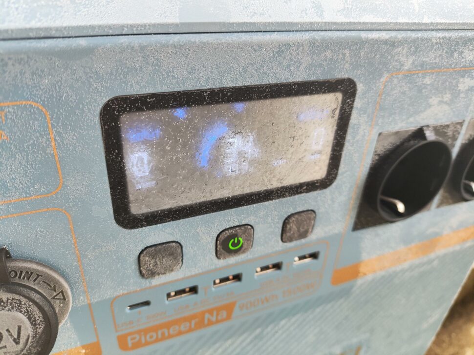 Bluetti Pioneer Na Winter 2 Bluetti Pioneer Na Winter 2