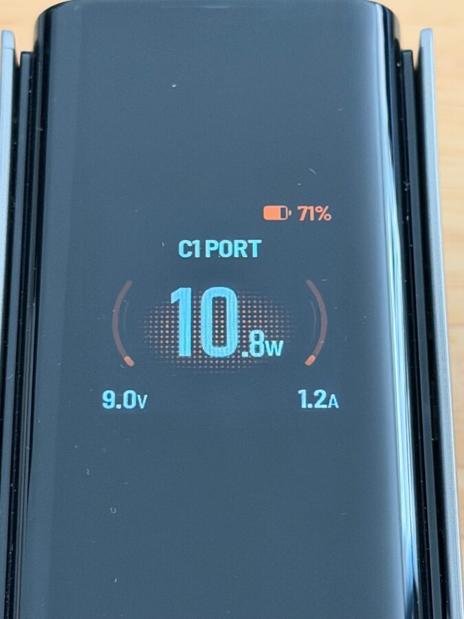 EcoFlow 300W Powerbank Features 2 EcoFlow 300W Powerbank Features 2