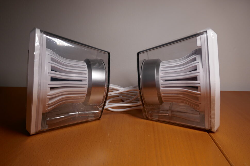 Edifier G2000 Pro Test Design 2 Edifier G2000 Pro Test Design 2