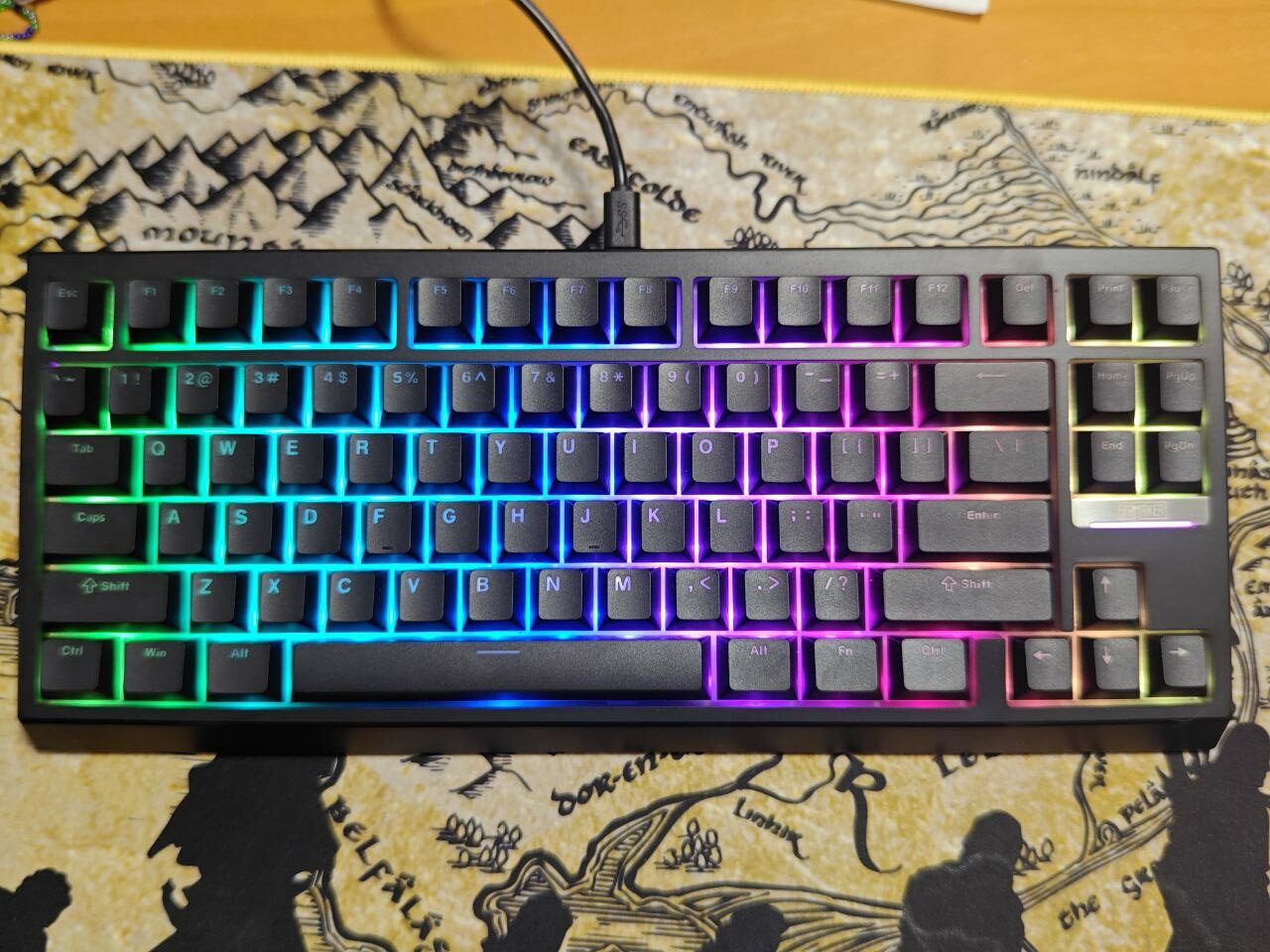 Epomaker-G84-im-Test-80-Tastatur-f-r-den-schmalen-Taler