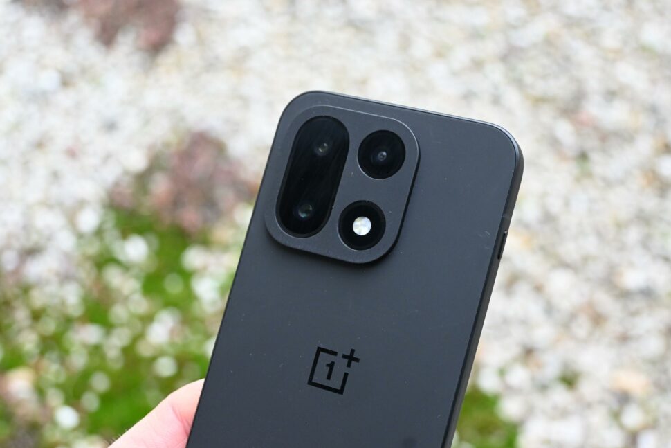 OnePlus 15 Camera Module