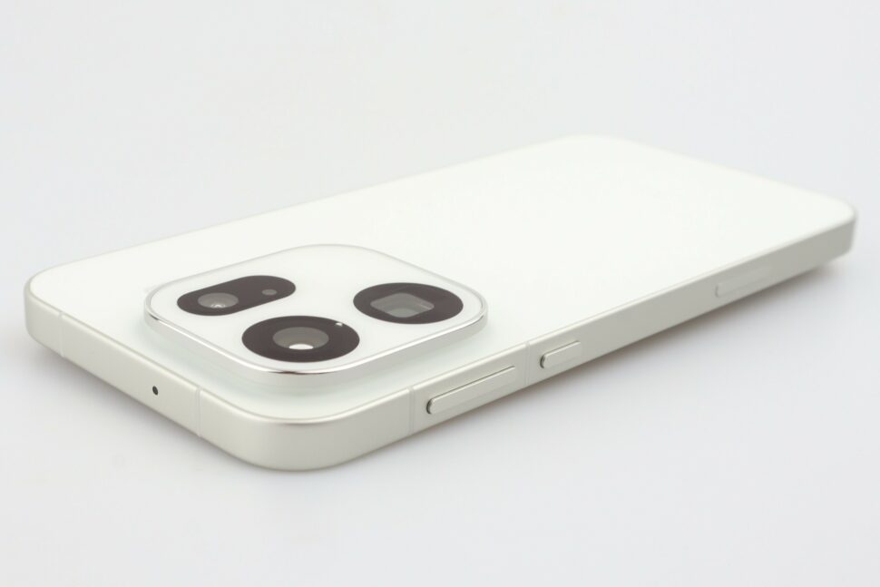 Oppo Find X9 Pro Test Produktfoto DEsign 2