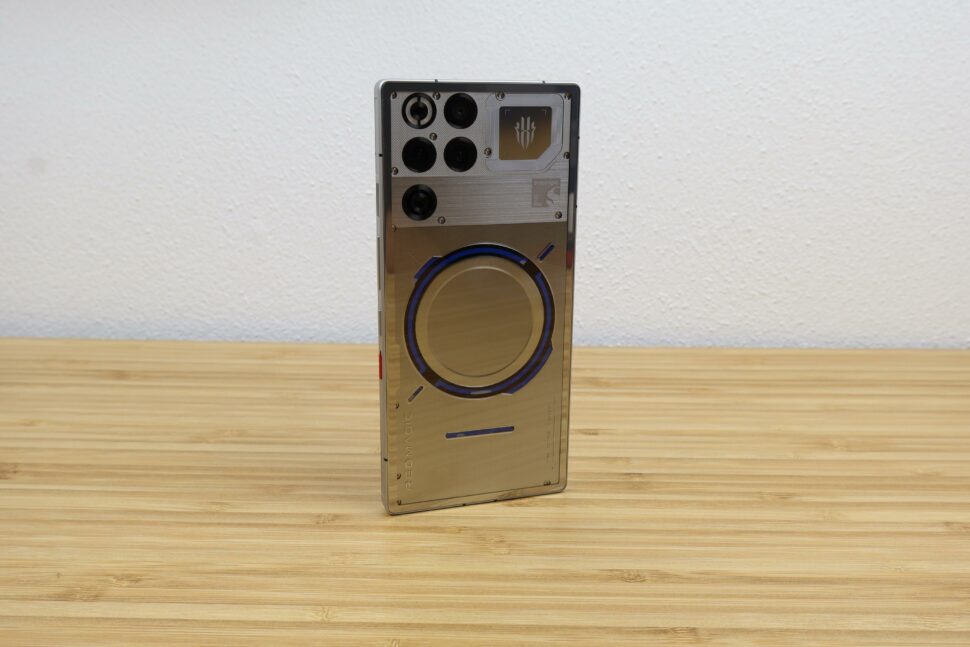 RedMagic 11 Pro Design 1