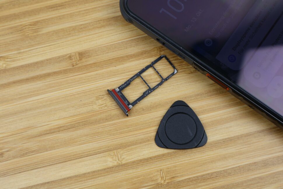 RugOne Xever 7 Pro SIM Netz Empfang Dreifach Slot RugOne Xever 7 Pro SIM Netz Empfang Dreifach Slot