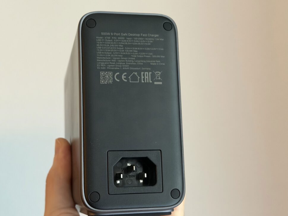 Ugreen 500W Desktop Charger Design 3