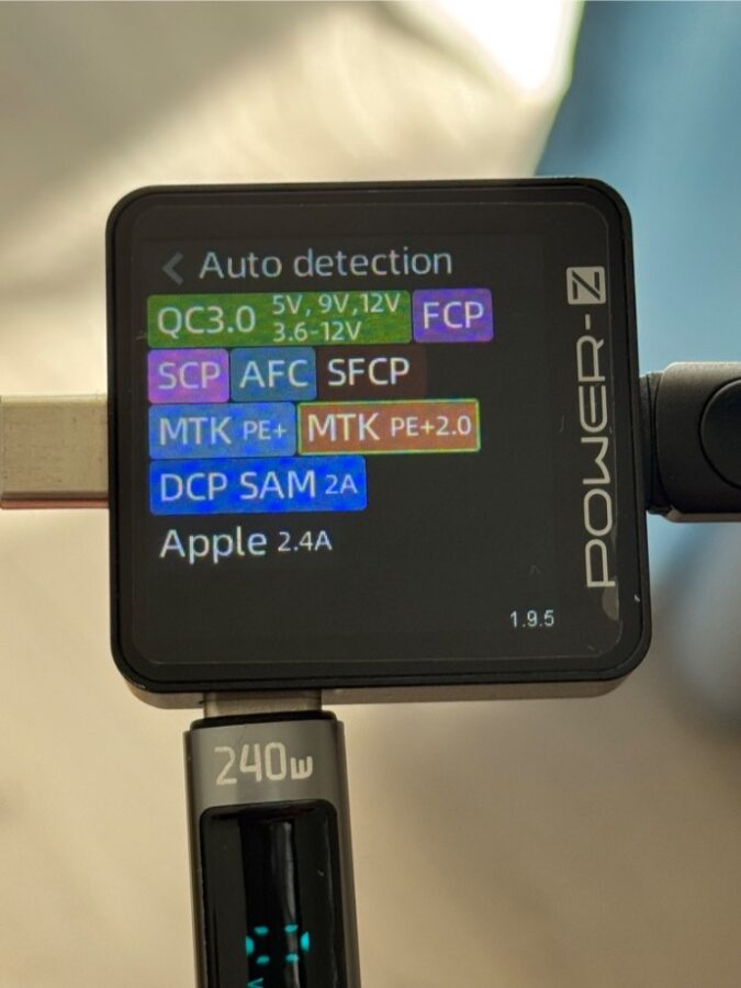 Ugreen 500W Desktop Charger Ladestandards 11