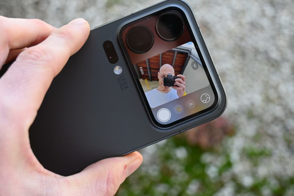 Xiaomi 17 Pro Rear Display Camera Finder 1