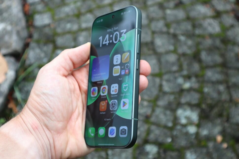 Xiaomi 17 Pro Test Hand 1