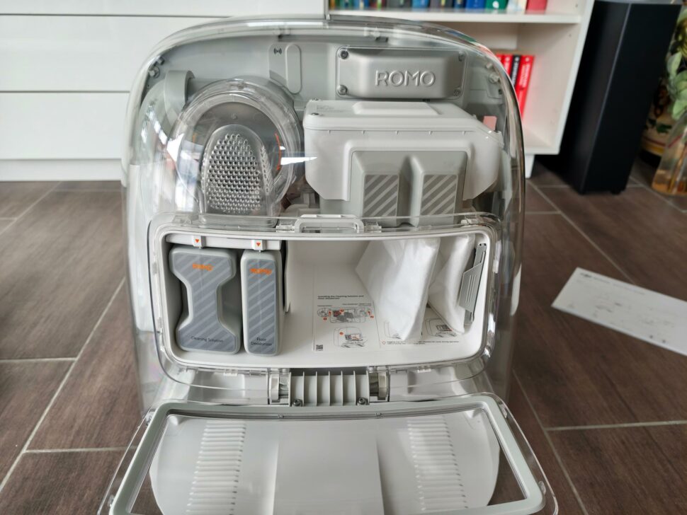 DJI Romo P Servicestation 1 DJI Romo P Servicestation 1