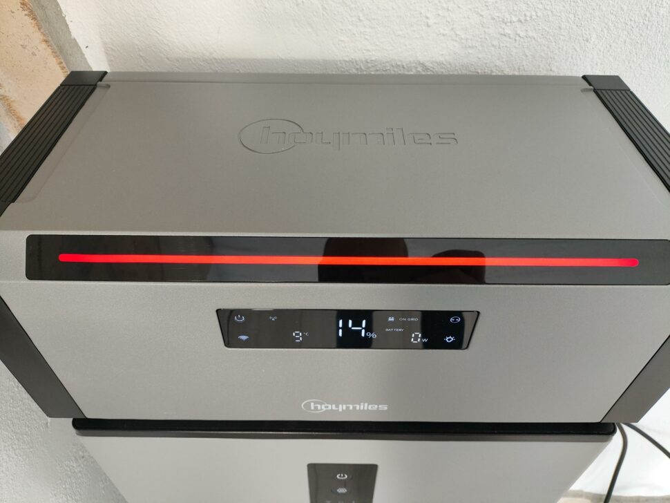 Hoymiles HiBattery 1920 AC Display 2