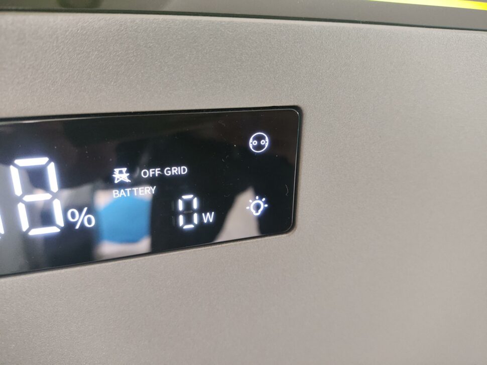 Hoymiles HiBattery 1920 AC Touch 2