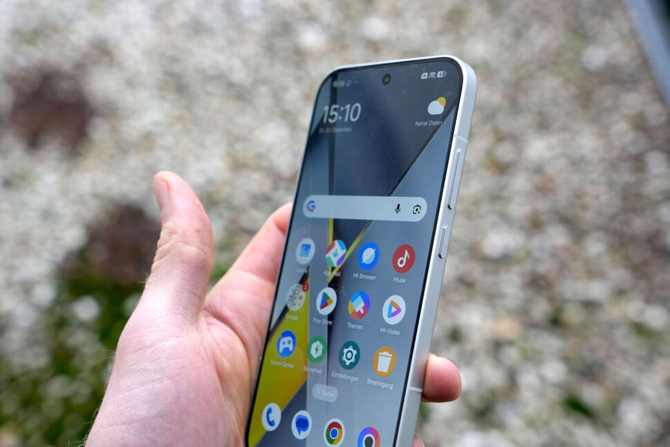 Poco F8 Pro display side Poco F8 Pro display side