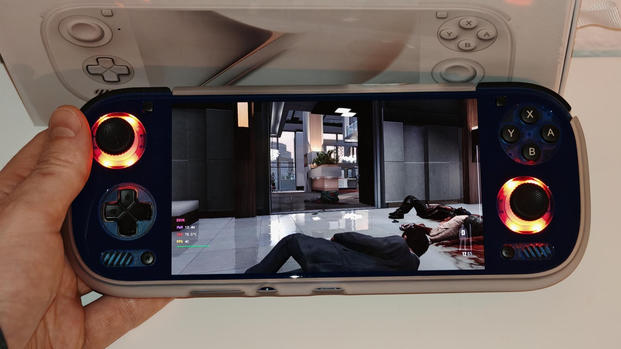 AYN-Odin-3-Test-Switch-PC-Gaming-mit-Snapdragon-8-Elite