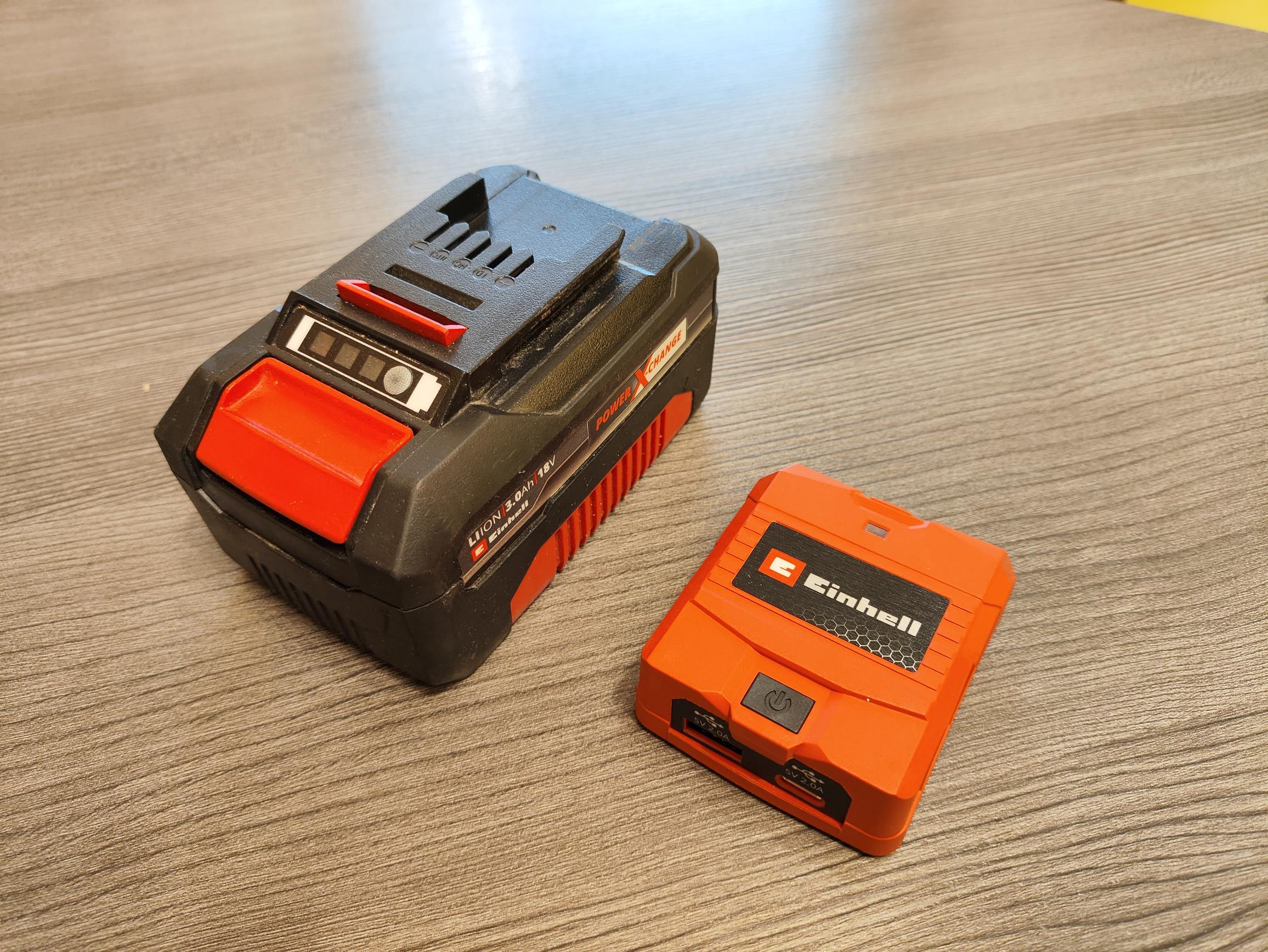 Einhell-TC-CP-18-USB-Akku-Adapter-im-Test-verwandelt-Werkzeugakkus-in-eine-Powerbank