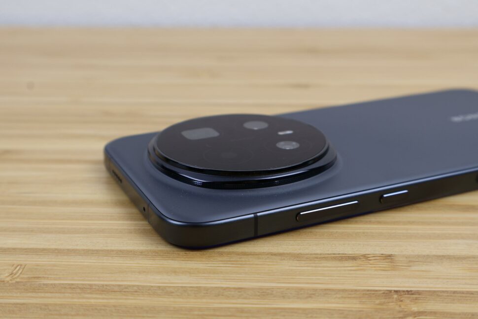 Honor Magic 8 Pro Design Buttons 3 Honor Magic 8 Pro Design Buttons 3