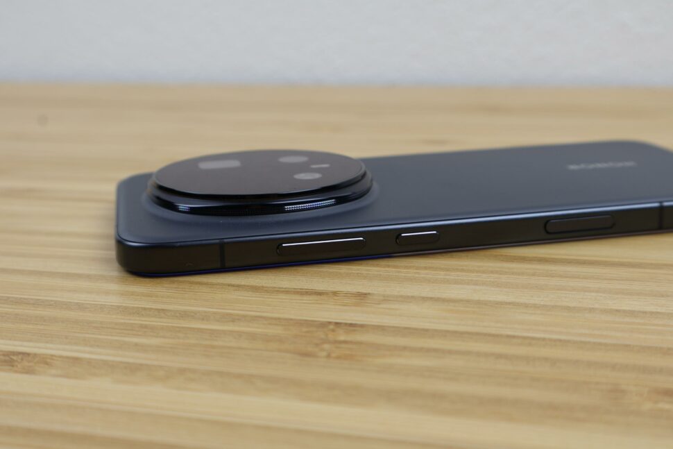 Honor Magic 8 Pro Design Buttons 4 Honor Magic 8 Pro Design Buttons 4