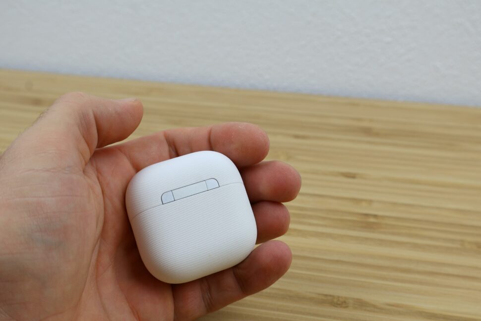 Huawei FreeClip 2 Ladecase Hand 4 Huawei FreeClip 2 Ladecase Hand 4