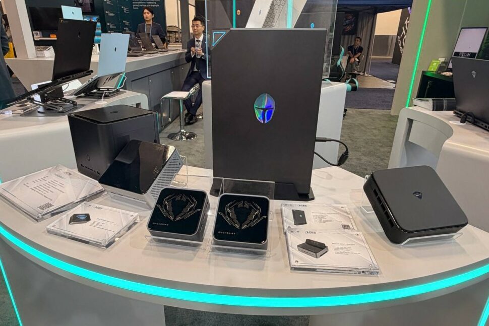 Thunderobot CES 2026 Head 1 Thunderobot CES 2026 Head 1