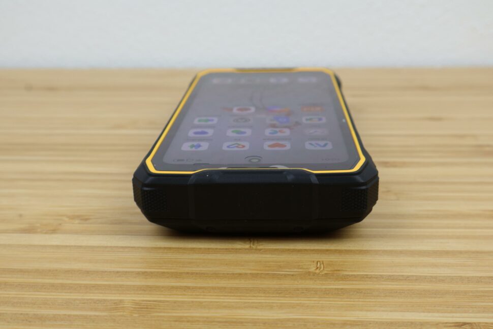 Oscal Pilot 5 Anschluesse Buttons 3 Oscal Pilot 5 Anschluesse Buttons 3