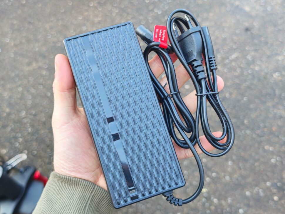 Isinwheel GT2 Offroad E Scooter Test 8 Isinwheel GT2 Offroad E Scooter Test 8