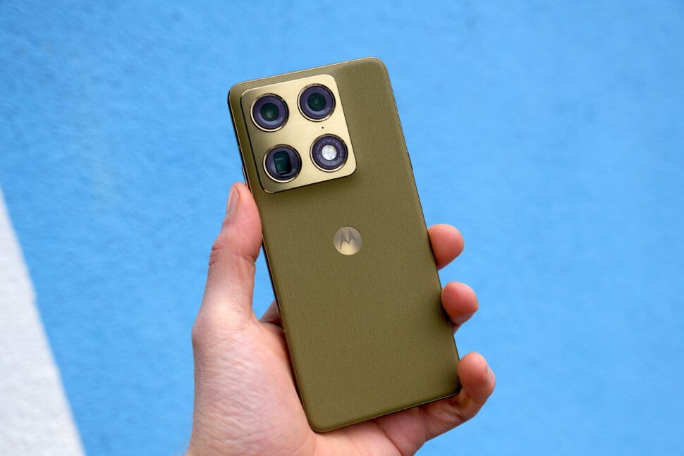 Motorola Signature Test Review 4 Motorola Signature Test Review 4