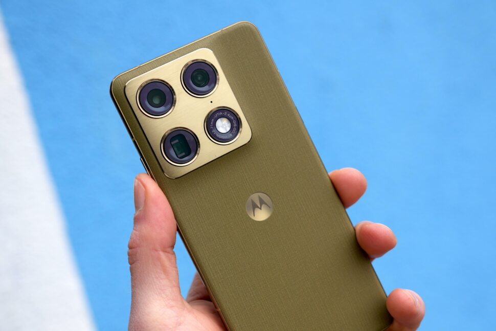 Motorola Signature Test Review 5 Motorola Signature Test Review 5