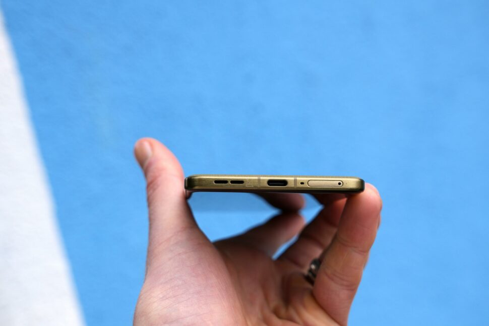 Motorola Signature Test Review 6 Motorola Signature Test Review 6