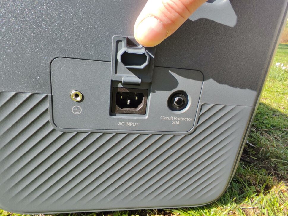 Bluetti Elite 300 Design und Verarbeitung 4 Bluetti Elite 300 Design und Verarbeitung 4