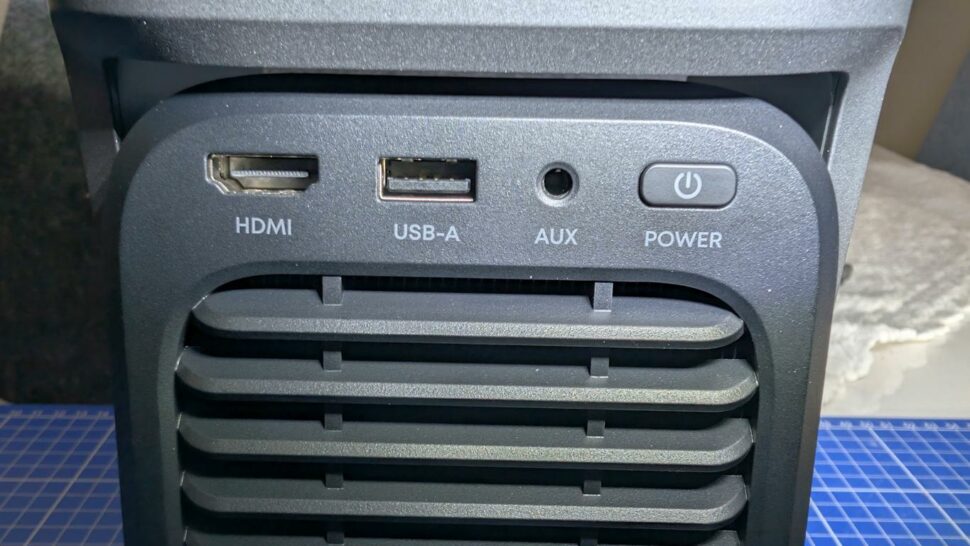 Nebula P1 23 Nebula P1 Anschlüsse