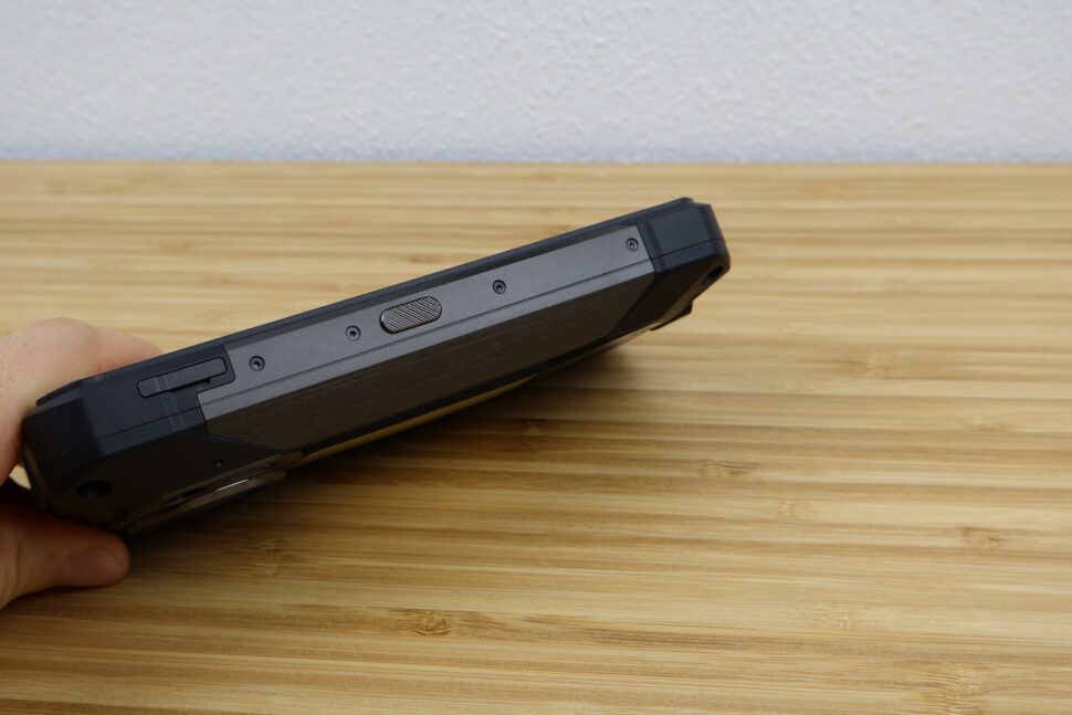 Oukitel WP61 Ultra Design Verarbeitung 4 Oukitel WP61 Ultra Design Verarbeitung 4